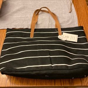 Cute, casual black and white tote.